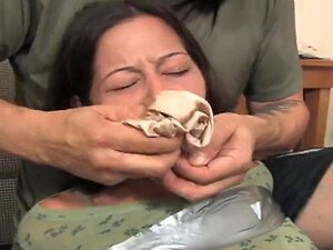 heiße Frau geknebelt