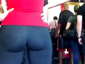 Assista a essa beleza mostrar suas habilidades em uma performance solo