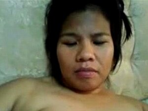 Напаљена Азијаткиња на веб камери