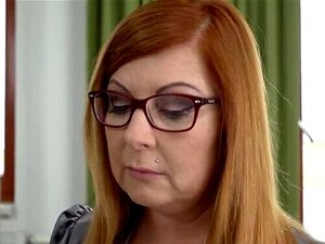 Sexy MILF-Lehrerin Tammy Jean verführt frischen Schüler