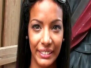 Dieses Mädchen wird für Sex 26 bezahlt