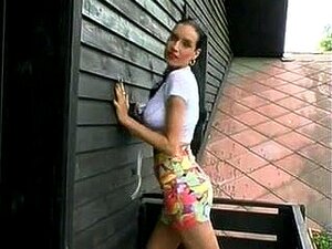 Riesiger Cumshot auf perfekten Kleiderbügeln