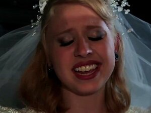 BurningAngel Goth Bride wordt in haar kont geneukt door een BBC