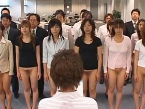 Halb nackte japanische Mädels zeigen sich Teil 2