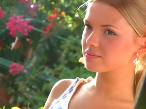 Erstaunliche blonde Frau beim Casting