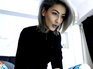 Rumänische Prostituierte mit ihrem Zuhälter vor der Webcam