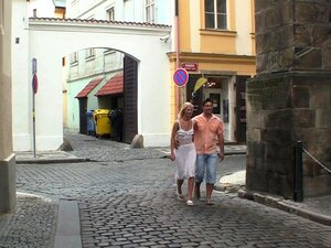 Typ findet Freundin beim Ficken mit seinem Stiefbruder!