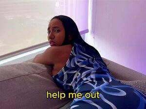 Meine Stiefmutter bleibt auf der Couch stecken und ich ficke ihren