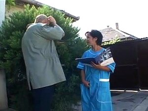 SCHLAMPIGE OMA ÖFFNET IHREN LOCKIGEN SCHLITZ...USB,