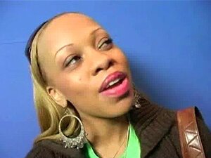 Gloryhole Blowjob - Sexy Mädchen lutscht Schwanz 22