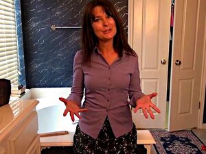 Zusammenstellung der 52-jährigen Sherry Lee aus