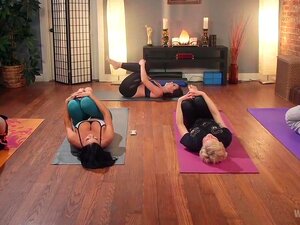 Pussy Yoga: Lehrerin Chanel Preston bestraft respektlosen Schüler!,