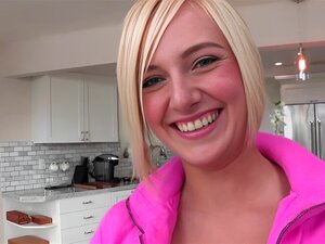  Super hübsche blonde heiße Britin Kate bekommt eine große