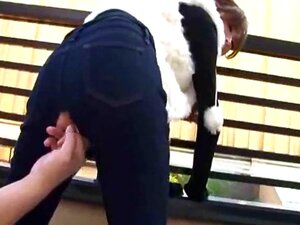 Daddys Stieftochter wird grob in den Arsch gehasst
