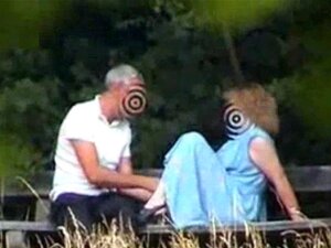 Hauskanpitoa uuden poikaystävänsä kanssa. Amatööri