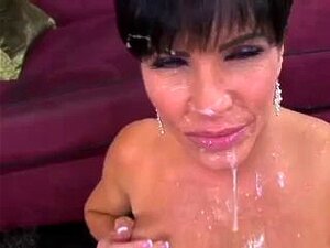 Kurzhaarige Milf Blowjob