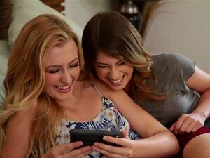 Δες φρέσκες λεσβίες Alexa Grace και Kristen Scott