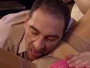 Невероватне плавуше са великом гузом