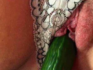 BBW-Schlampe Spaß mit Haustierautos am Tag 2-Gurke Teil 2!