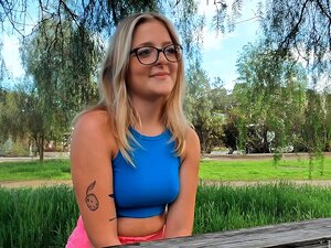 Echte Süße - Knackarsch-Newcomerin Jill Taylor liebt es mehr als