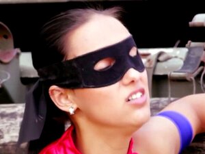 Суперхероји у лезбо фетиш сцени. Када