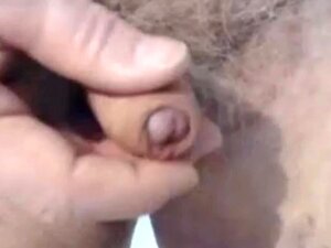 Stiefvater zeigt zum ersten Mal einen unbeschnittenen Schwanz vor der