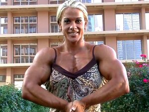 FBB Spierbundel vrouwelijke bodybuilder video