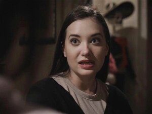 Pflegestiefeltern haben süße Mädchen für Stabilität gefickt. Gia