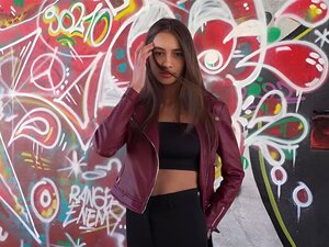 Öffentlicher Agent Hawt Braunhaariges Mädchen, das Draußen sex in