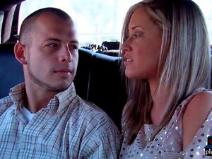 Секси свингер пар испробава љуљање за