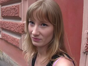  риба узима курац у уста да би се