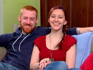 Amateurpaar ist zum ersten Mal Swinger und hat Gruppensex