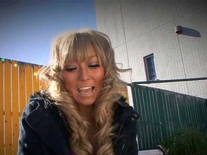 Racy Gangbang för bystig japanska