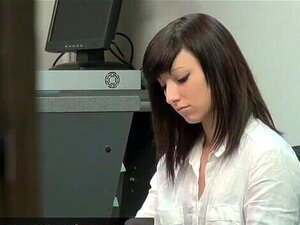 Der Gynäkologe sodomisiert ihren Patienten
