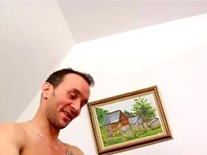 Französische Beurettes in Strümpfen von Nadia und Cindy