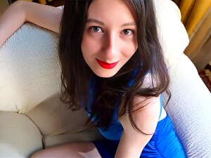 Italiana BUSTONA verführt den Mitbewohner und lässt ihn in Ihr