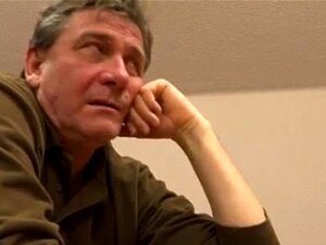 Holly Michaels Cumshot Er sollte geselliger sein, und sie hat nur den