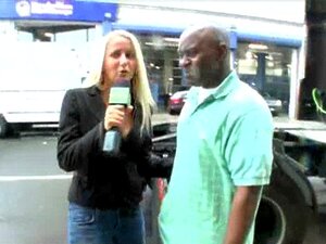 Sexy wilde Tussi wird dafür bezahlt, 10 zu ficken