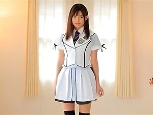 Tauche ein in die unwiderstehliche Anziehungskraft von Tsukasa Aoi,
