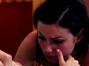 Fetissi lesbot nuolevat varpaita ja syövät pillua. Fetissi lesbot