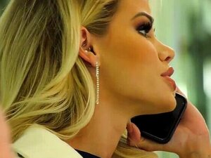 Die amerikanische Pornostarlet Jessa Rhodes hat mehrere Orgasmen und