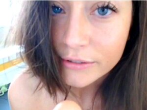 Niedliches Camgirl wirklich wertvoll bei Deepthroat und unanständigen