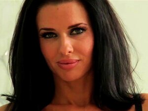 Hardcore mit meiner Stiefmutter von Xempire. Heiße Granaten-Babe