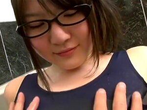 Unglaubliche japanische Schlampe Momoka Nishina in einer exotischen