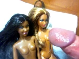 Zwei Freundinnen von Barbie-Puppen. Zwei Freundinnen von Barbie-Puppen