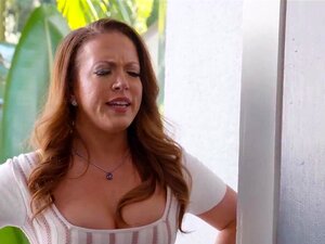 Lalinflickans styvmor jag vill knulla avslutar styvsonens mobbning