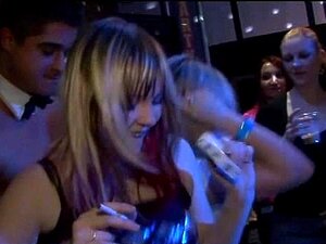 Tonnia blondi naiset imee munaa