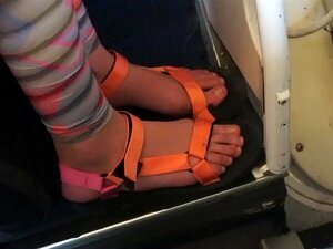 Путовање са фетишом на стопала 01