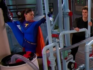 Erlebe die elektrisierende Verführung von Kira Kosarin in diesem