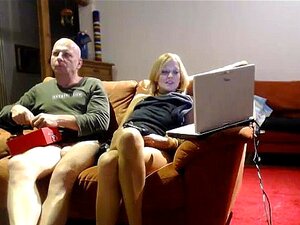 Pieni saksalainen anaali - täysi - alaston webcam 7